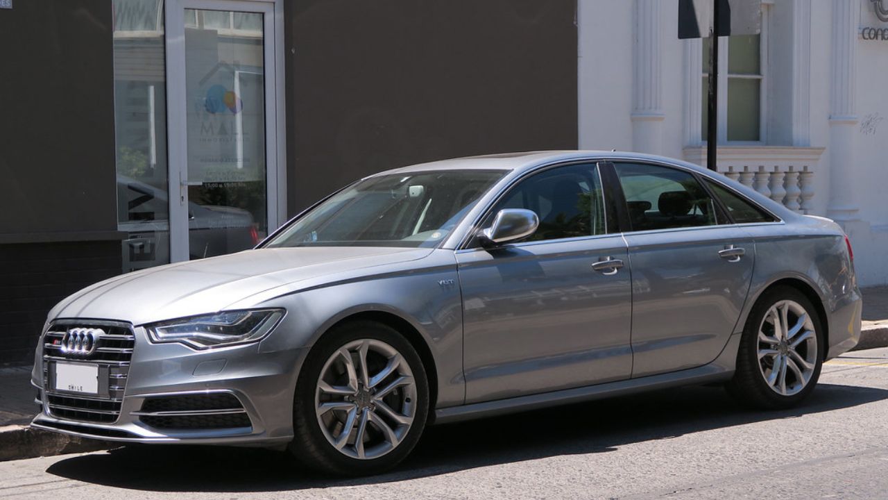 8 sleeper sedans that hide V8 power