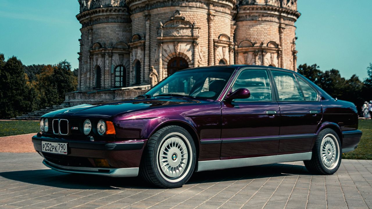 1990 BMW M5 E34: sleeper saloon king