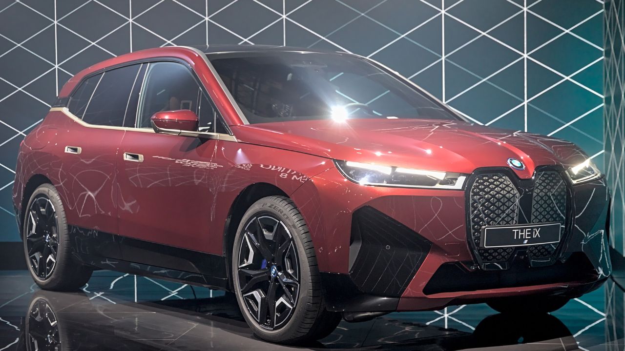BMW iX IAA 2021 1X7A0305