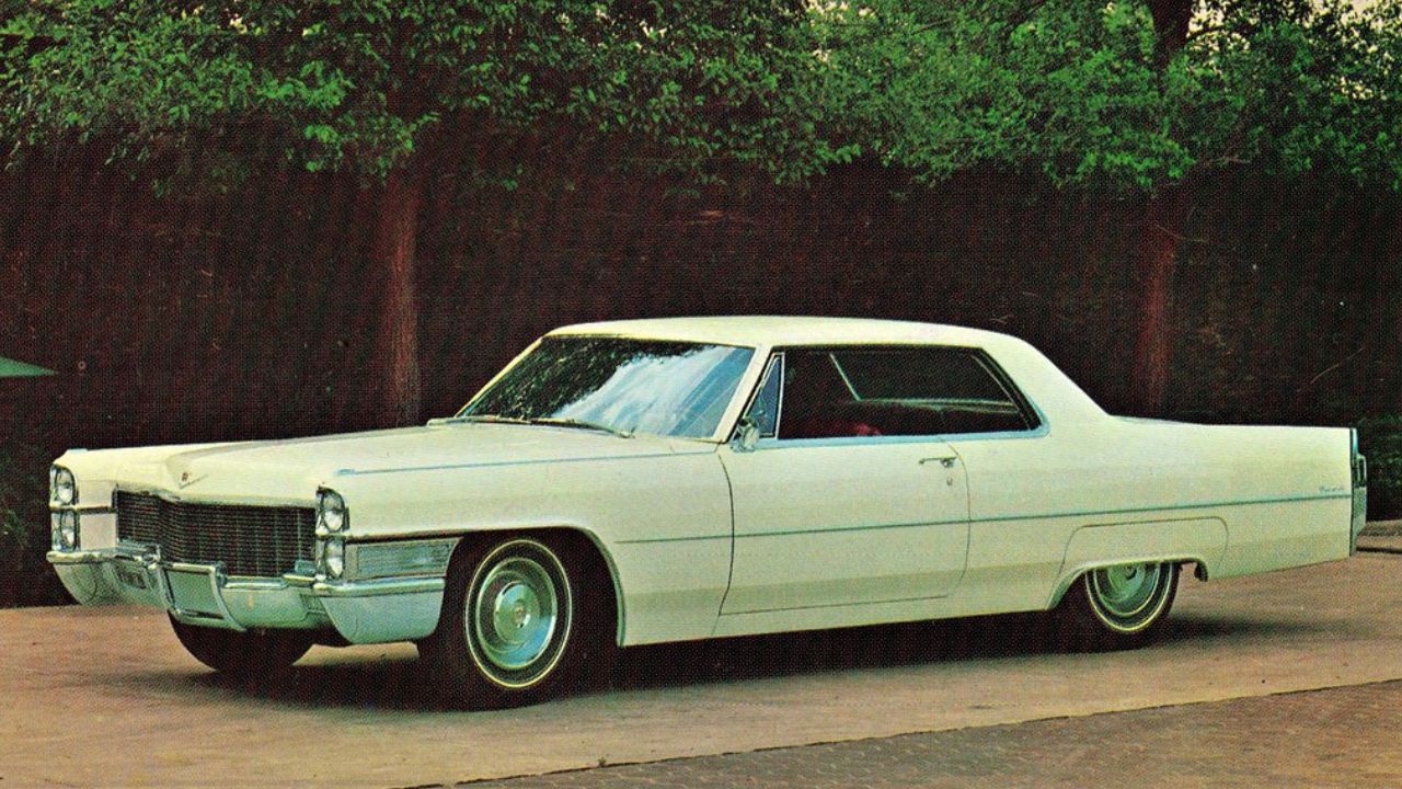Cadillac Coupe DeVille (2)