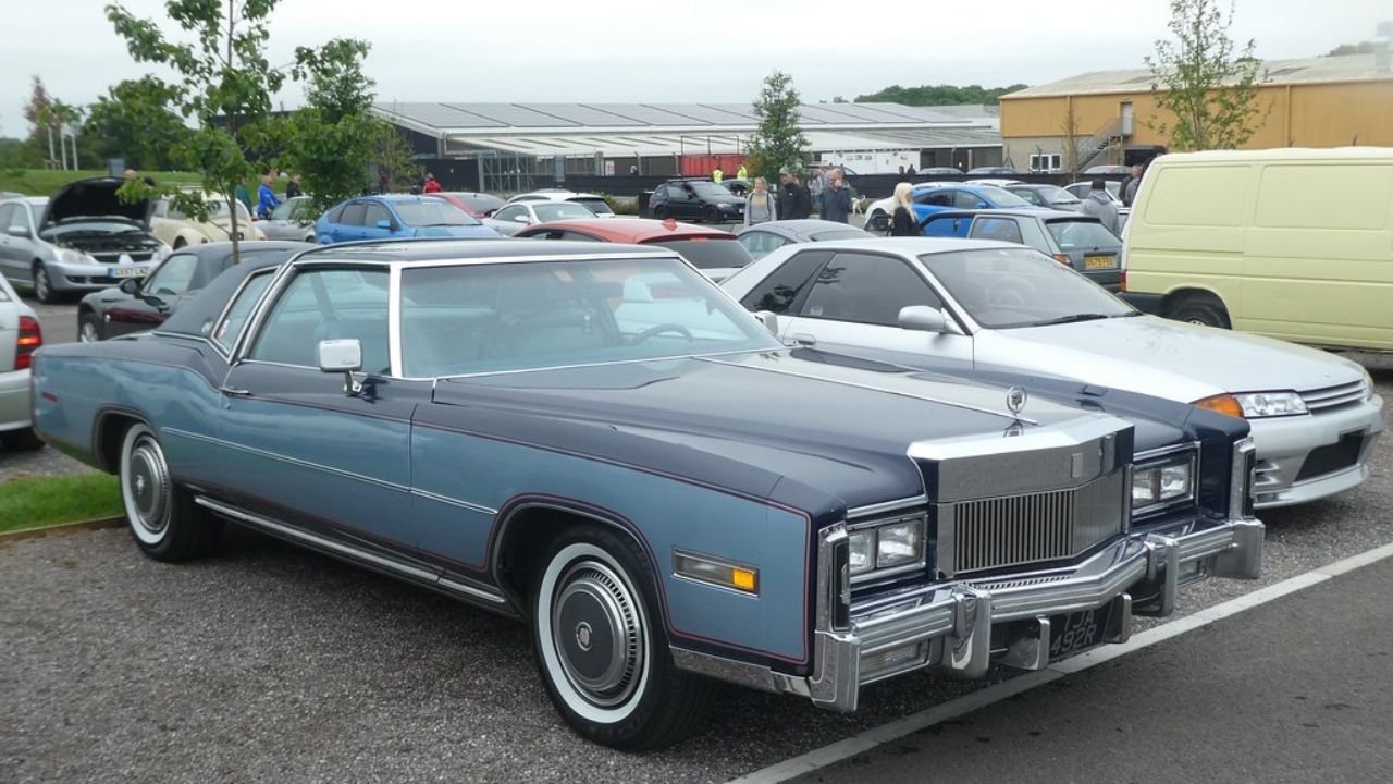 Cadillac Eldorado (1977)

