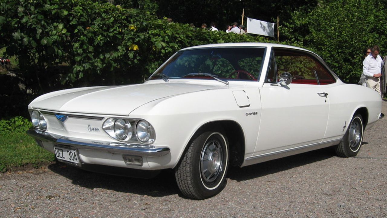 10 classic cars that were too advanced for buyers