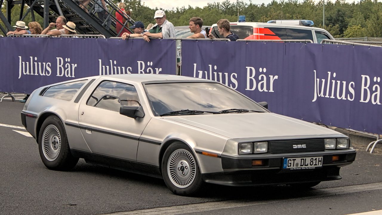 DeLorean DMC-12