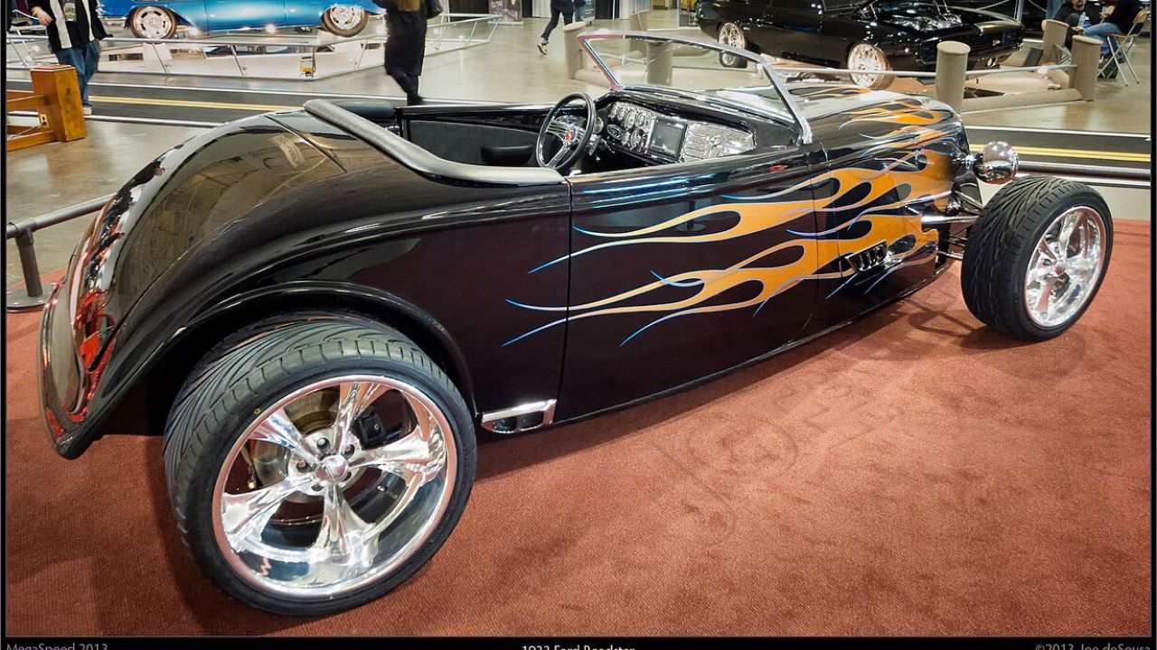 Factory Five '33 Hot Rod