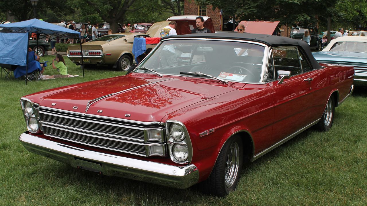 The 1966 Ford Galaxie 500 7-Litre was a high-performance version of the Galaxie 500. It was available as a two-door hardtop or convertible, and came with a 428 cubic-inch V-8 engine that produced 345 horsepower.