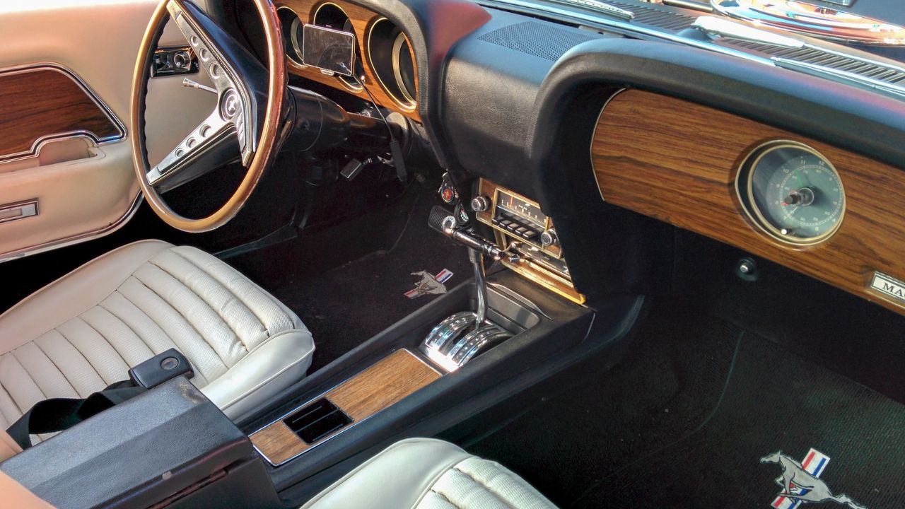 Ford Mustang Mach 1 Interior