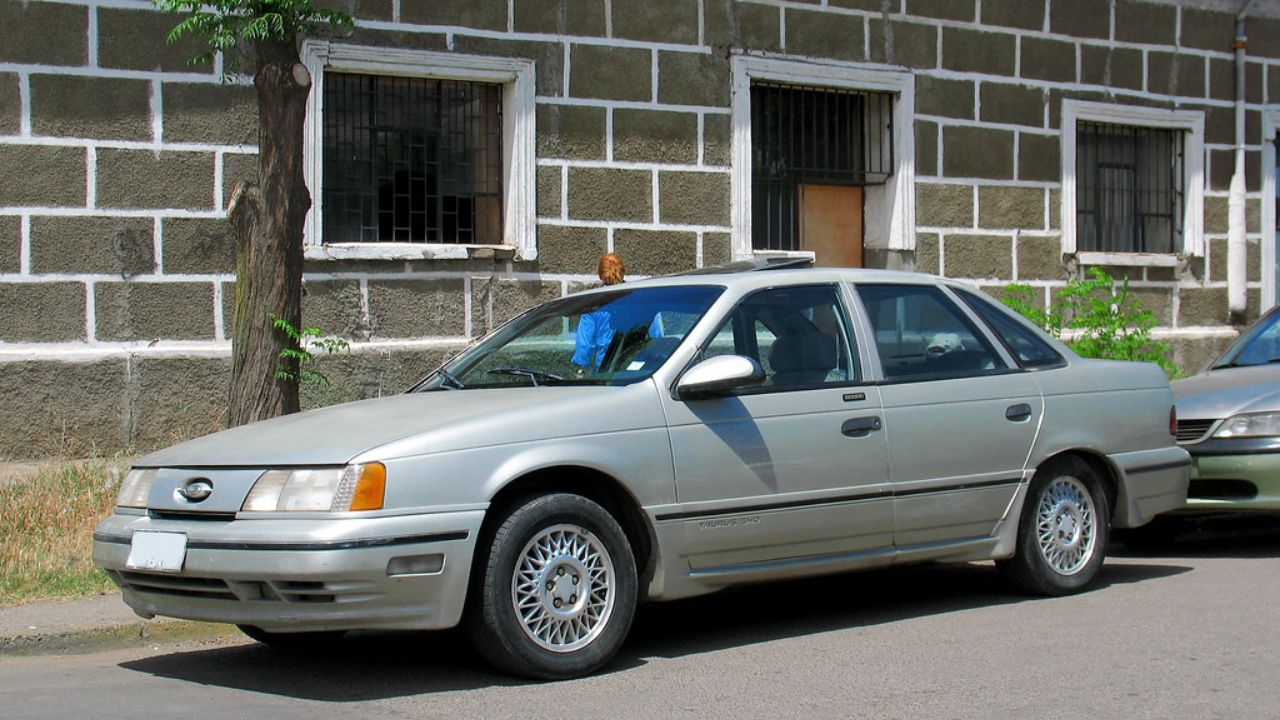 Ford Taurus SHO 1989
