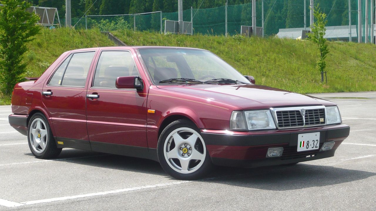 Lancia Thema 8･32