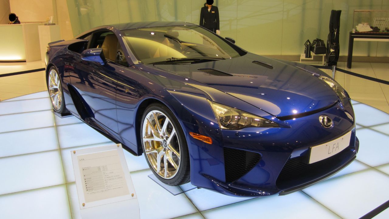 Lexus LFA Blue