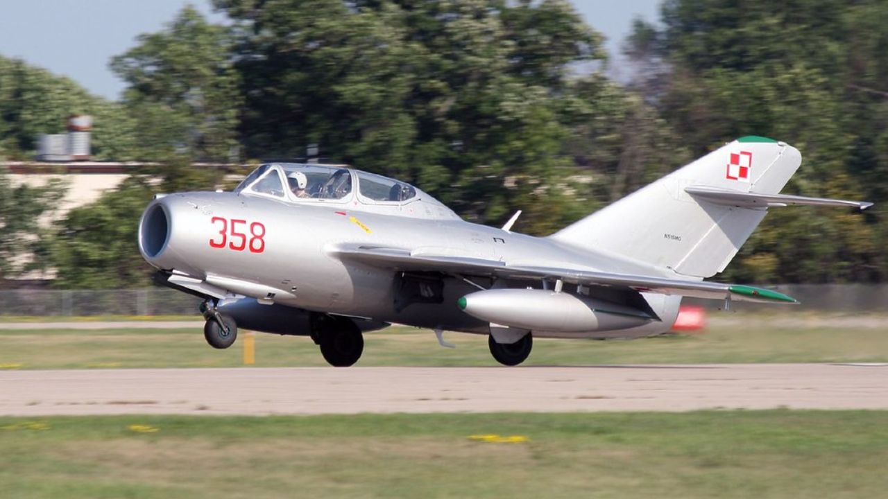 Mig 15 UTI (2)