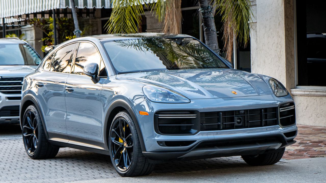 12 Big cars with surprising performance