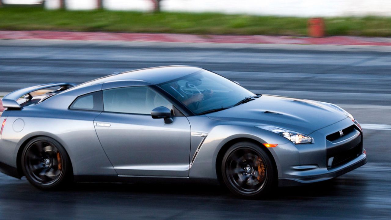 Silver Grey Nissan GTR R35 on Drag Strip
