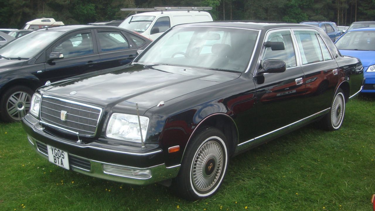 2005 Toyota Century 5.0 V12