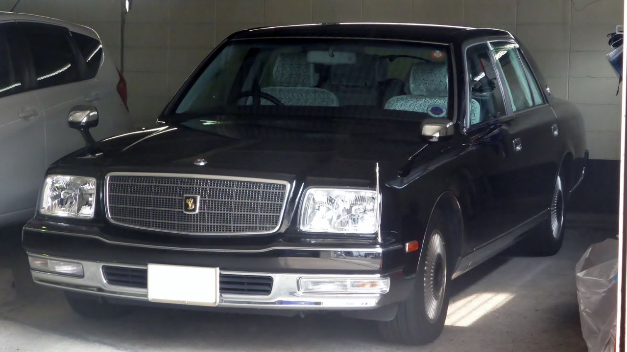Toyota CENTURY (GZG50) front