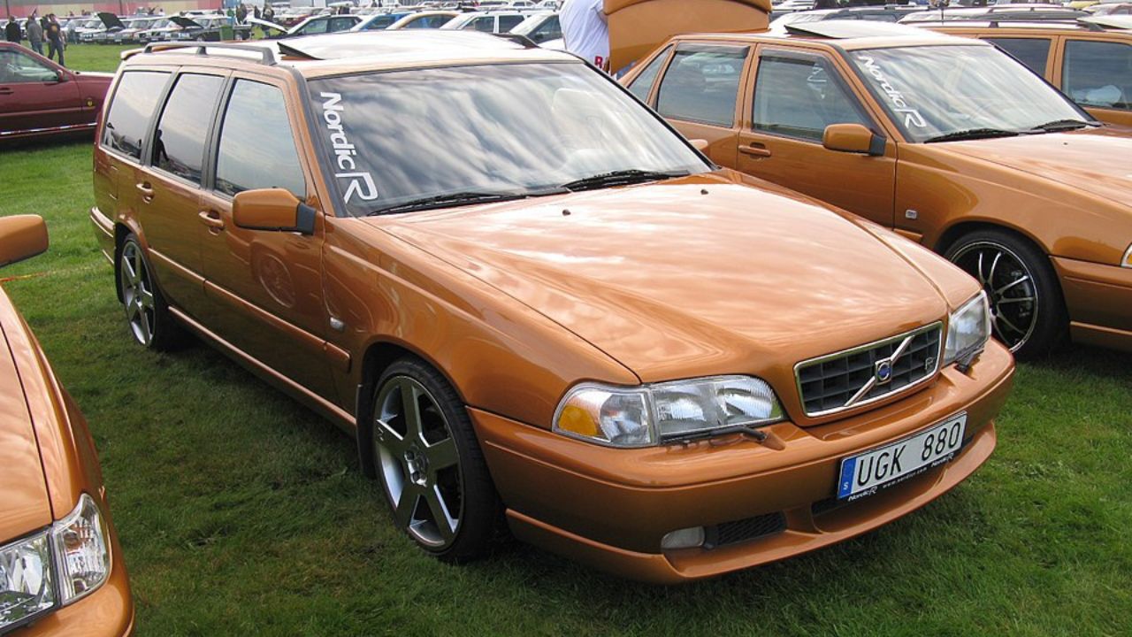 Volvo V70R