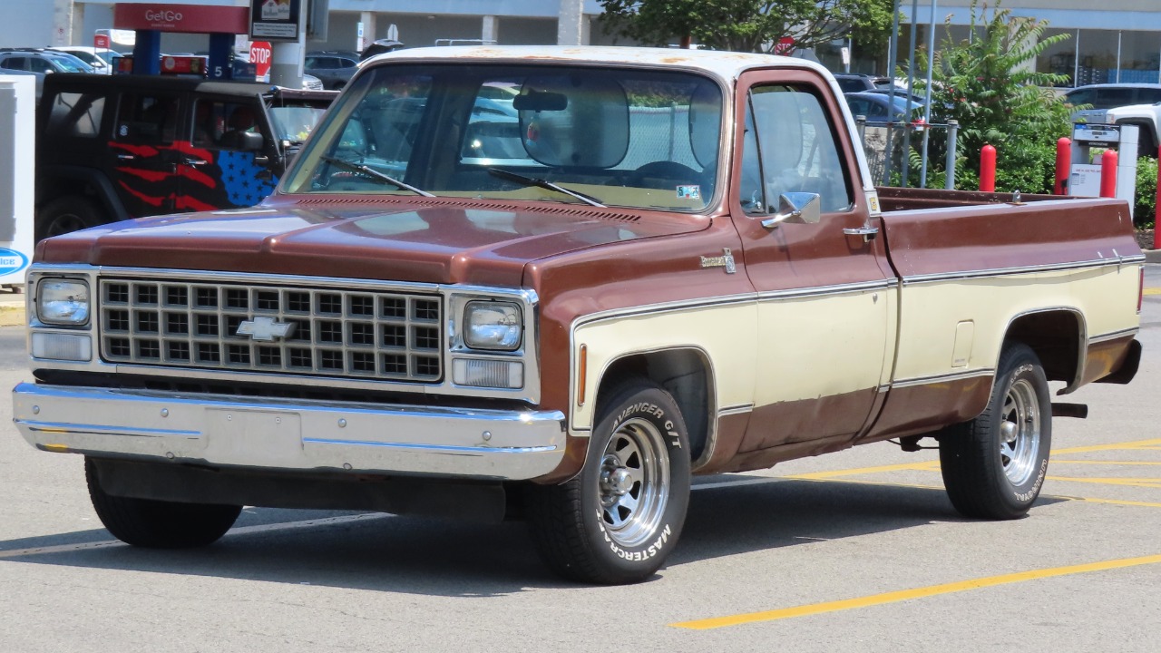 10 vintage vehicles that still feel honest today