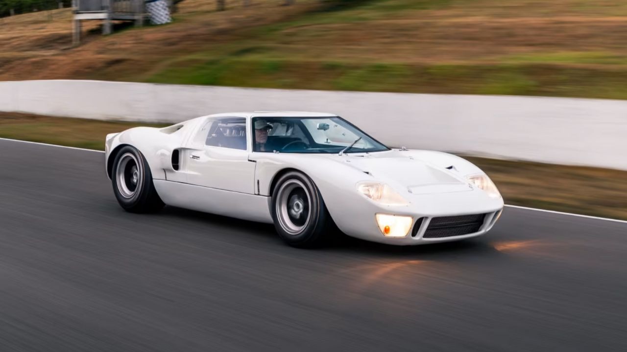 Image Credit: Mecum.
