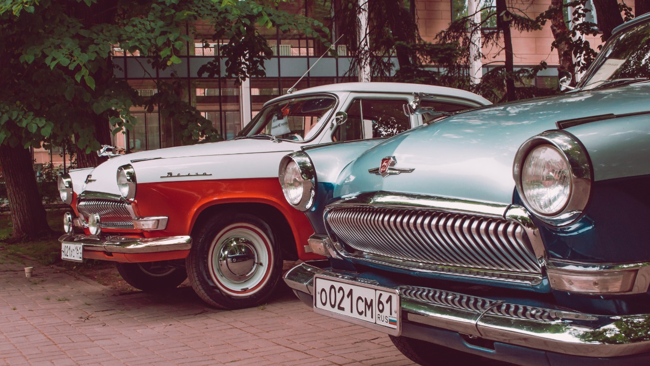 Retro cars that deserve modern versions