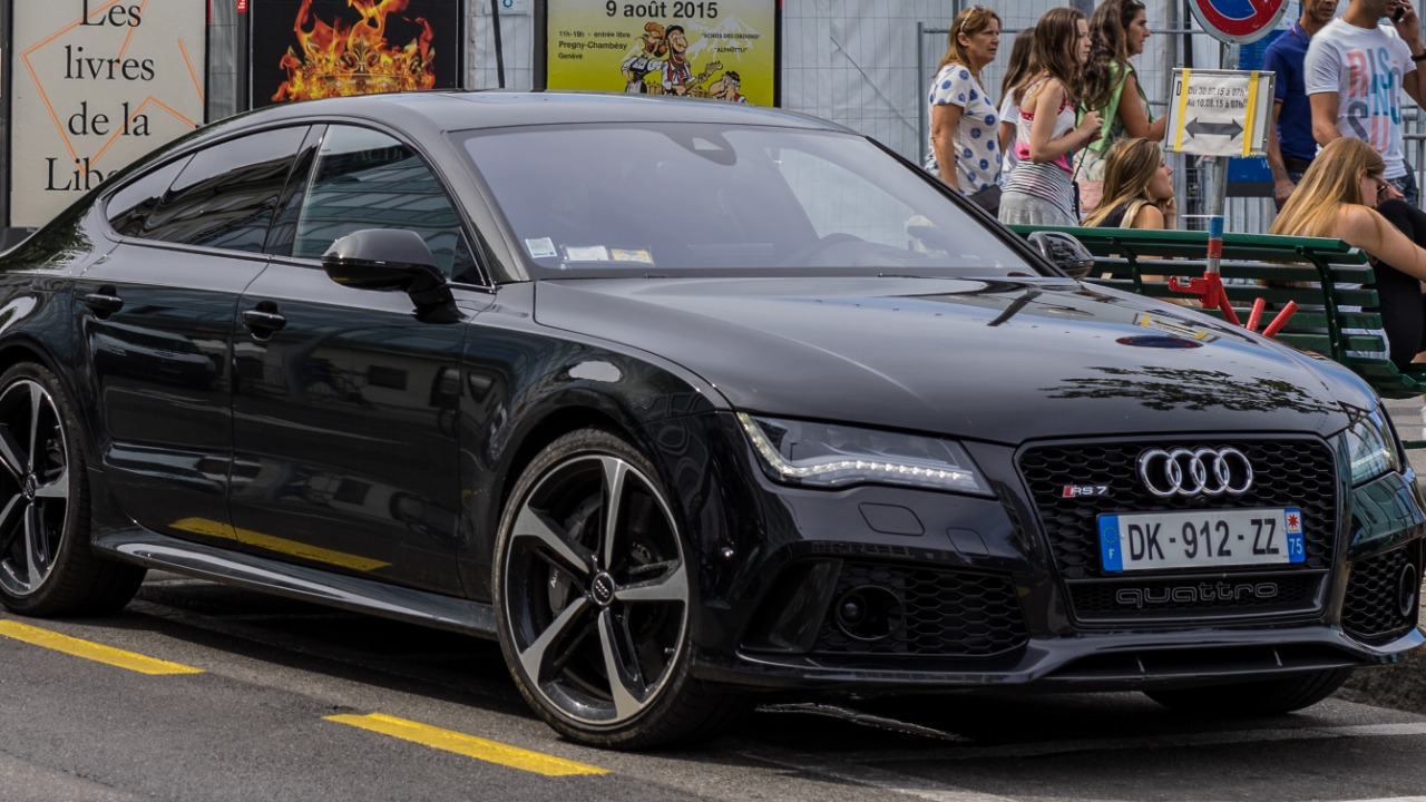 AUDI RS7 SPORTBACK 4.0 (21679319314) (cropped)