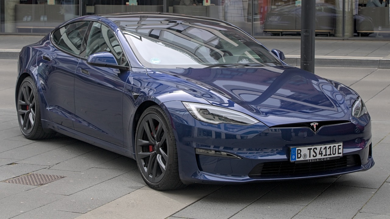 Tesla Model S Plaid