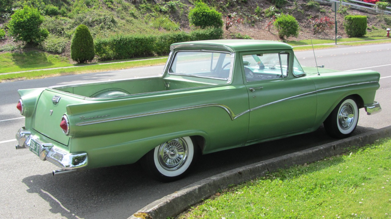 Image Credit: JOHN LLOYD from Concrete, Washington, United States - CC BY 2.0/Wiki Commons