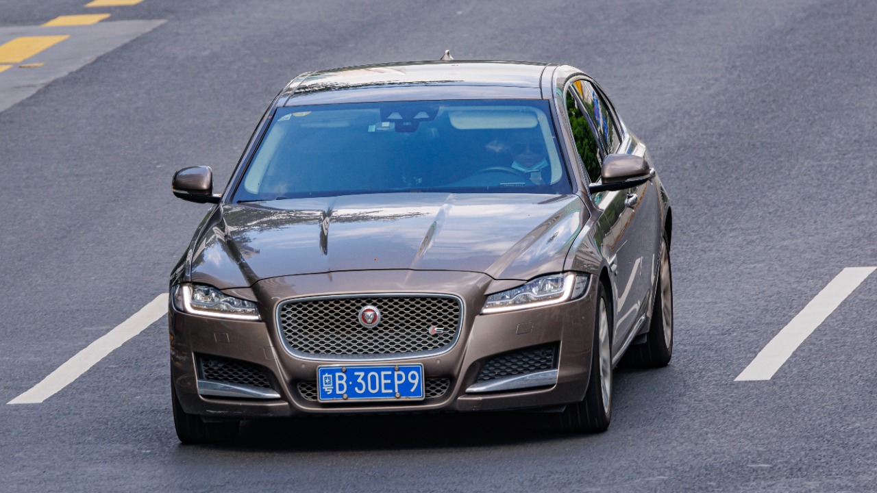 JAGUAR XF SEDAN LWB (X260) China