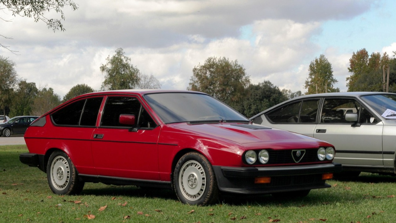 1981 Alfa Romeo GTV6 - red - fvr