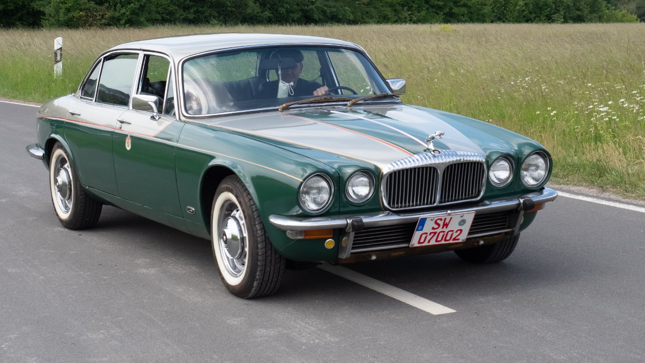 Six-cylinder cars that weren’t slow at all