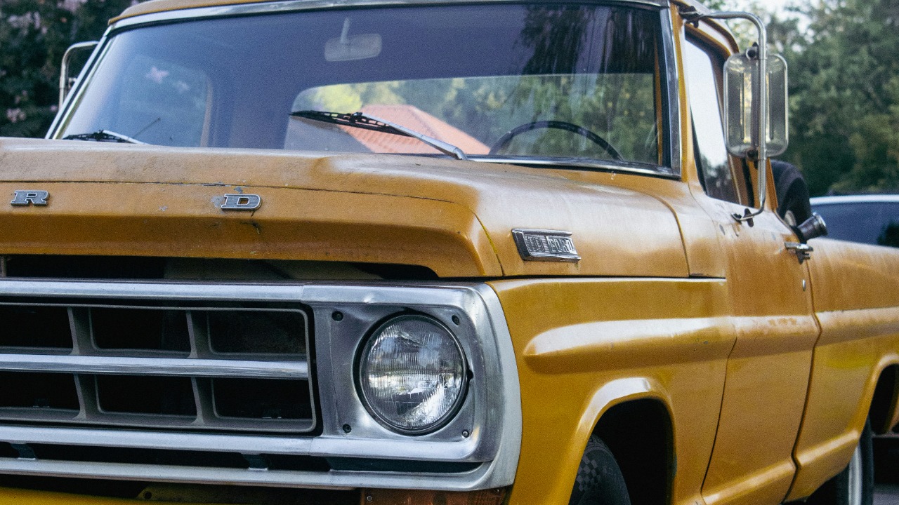 10 classic pickup trucks you should never modify