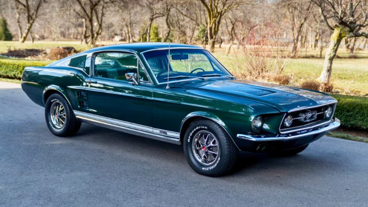 Image Credit: mecum.
