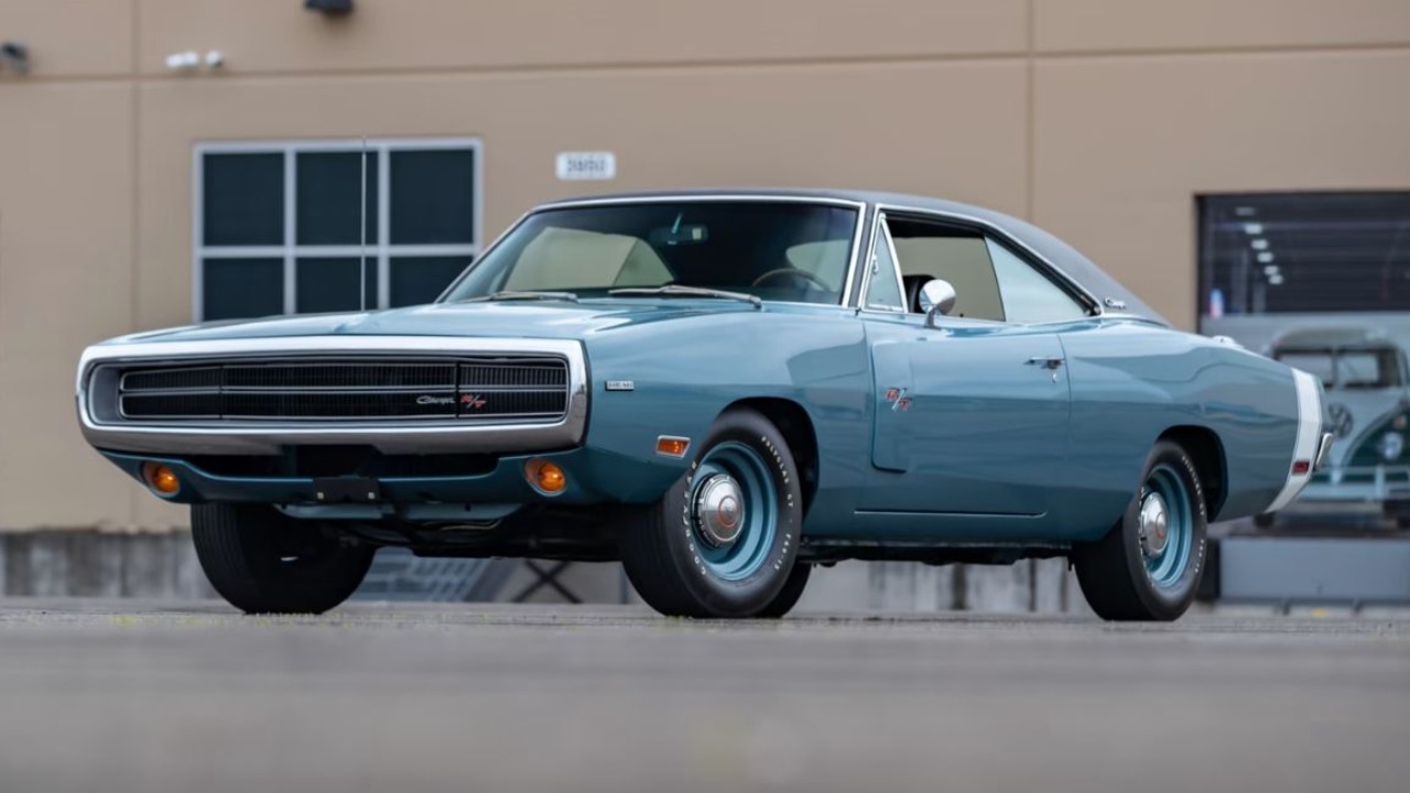 The 10 Cheapest Classic Cars With V8 Power