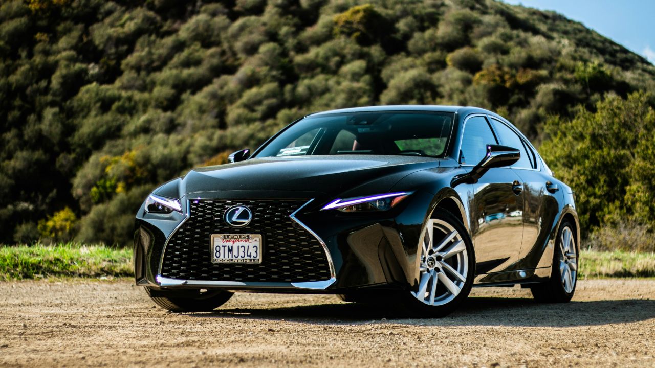 Lexus LS