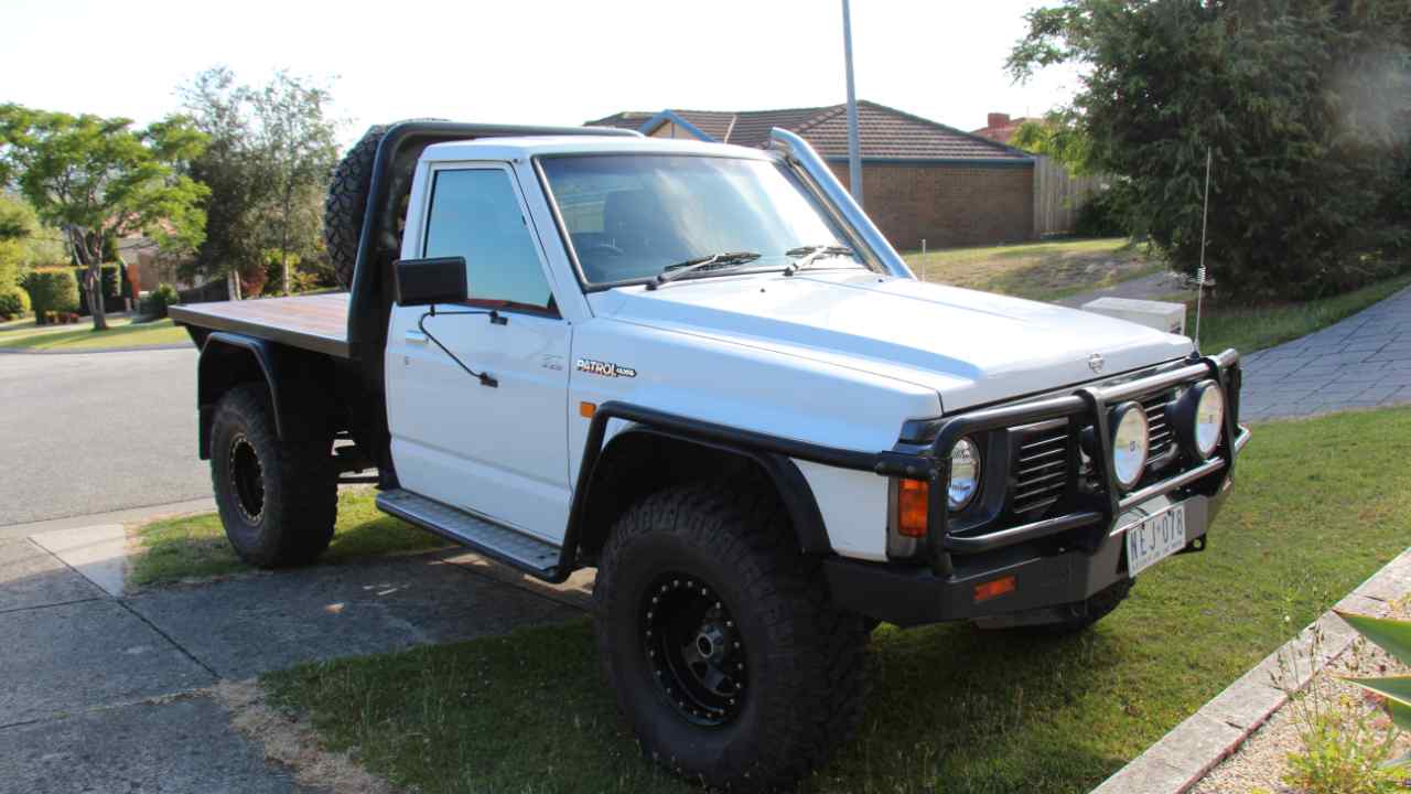 Nissan Patrol Y60 1987