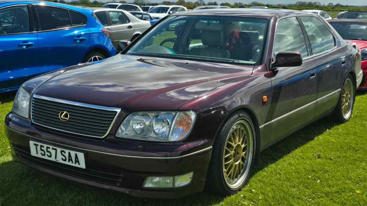 Lexus LS400