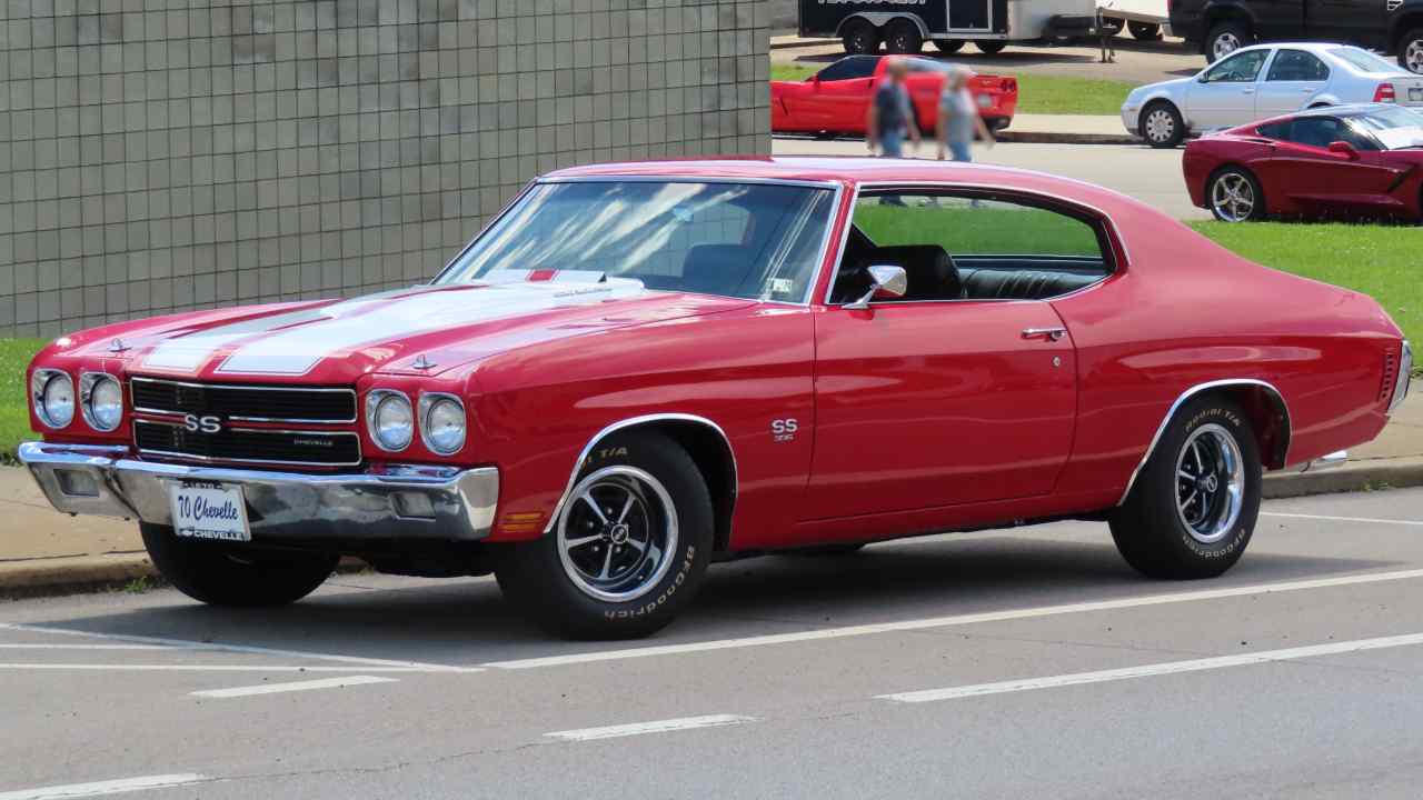 5 Muscle cars that were killed by emissions laws