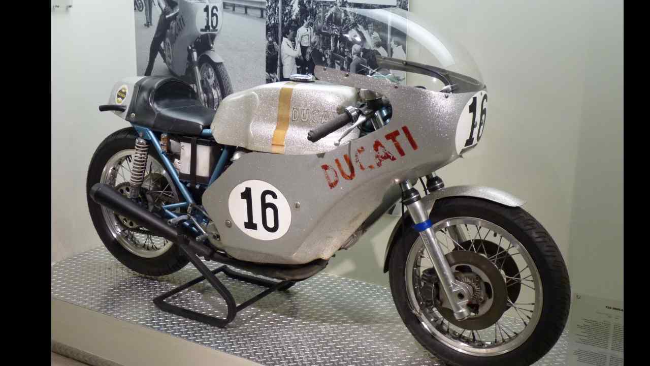 Ducati 750SS