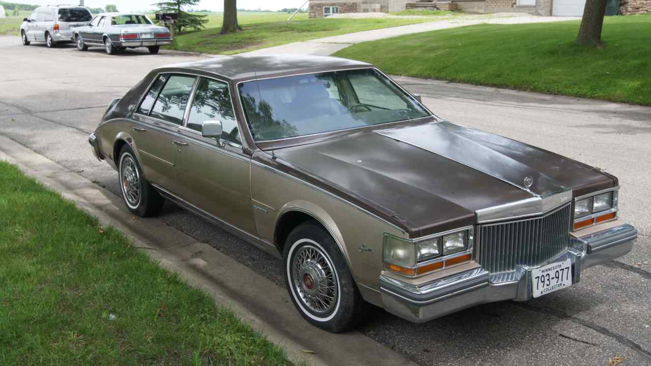 Cadillac V8 6 4 1981