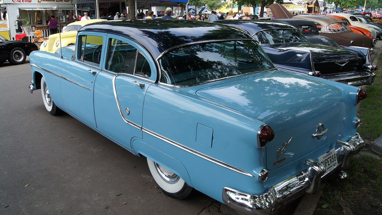 1954 Oldsmobile Super 88 Side Rear