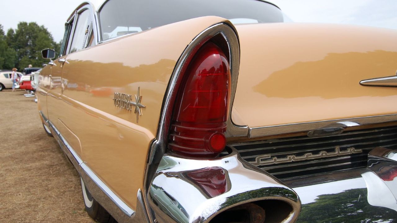1956 Lincoln Premiere Detail