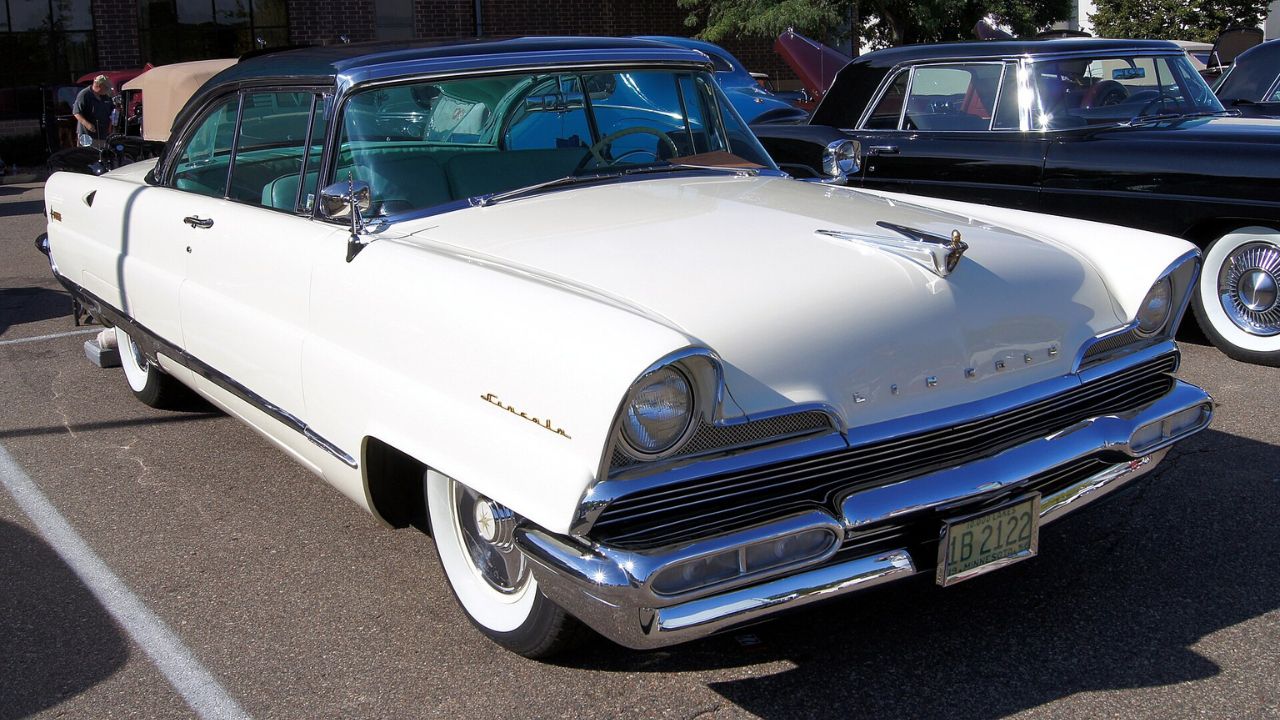 How the 1956 Lincoln Premiere made luxury look easy