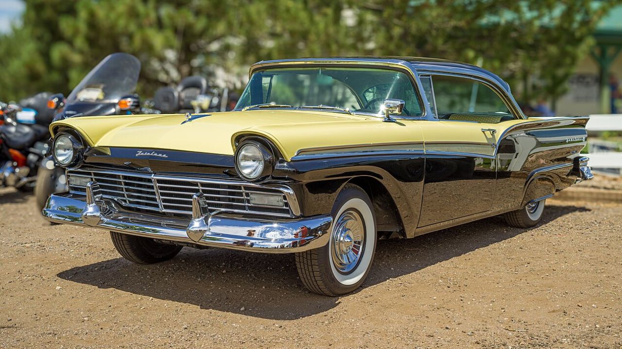 1957 Ford Fairlane