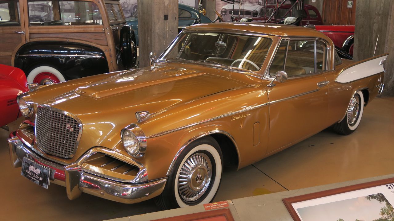 Studebaker Golden Hawk 1957