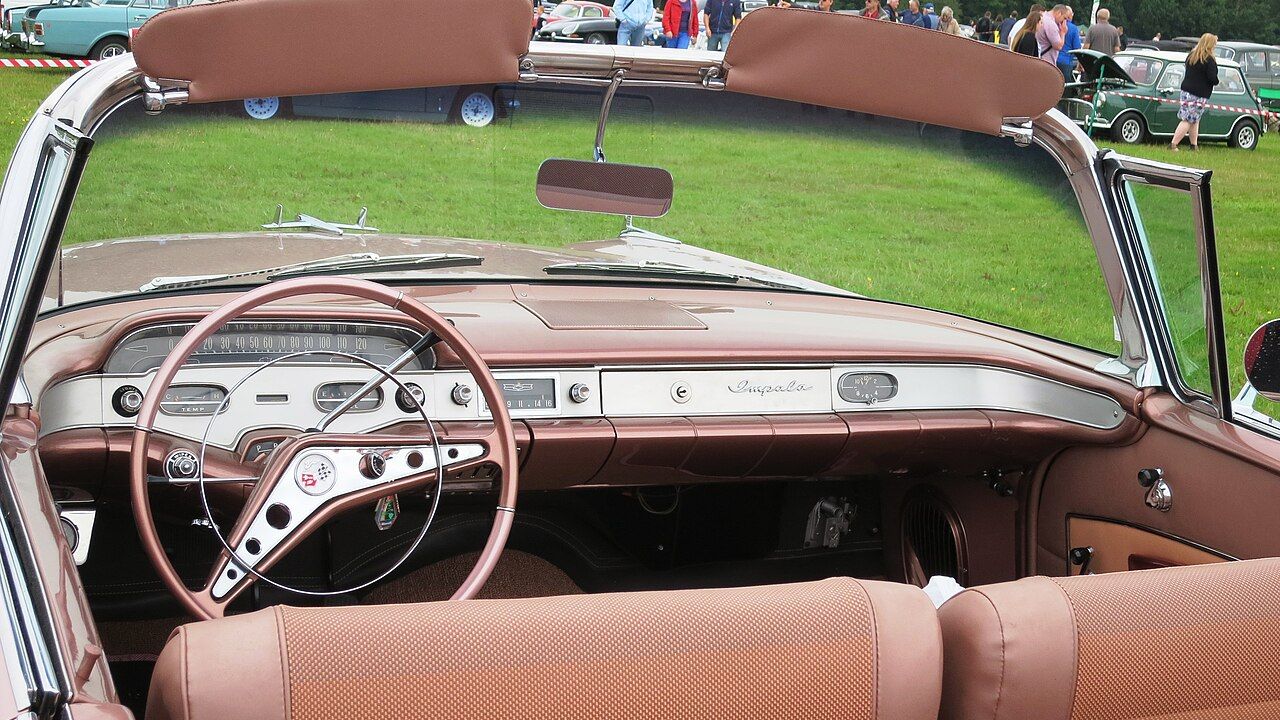 Chevrolet Impala 1958 from behind the driver's left ear