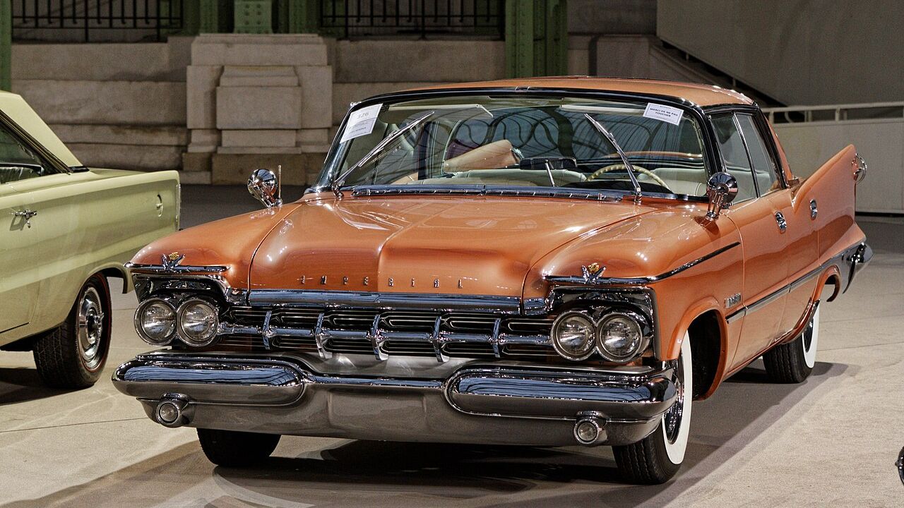 1959 Imperial Crown sedan The Functional and Aesthetic Debate