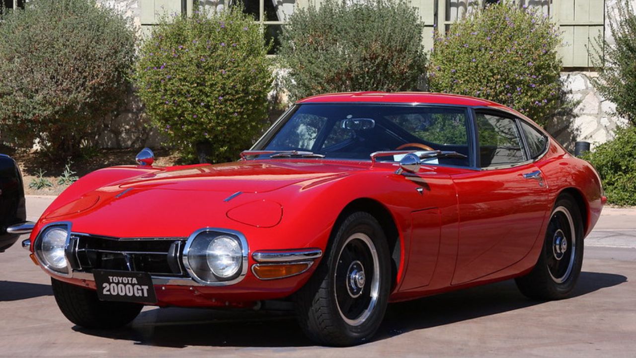 1967 Toyota 2000GT - red - (3)