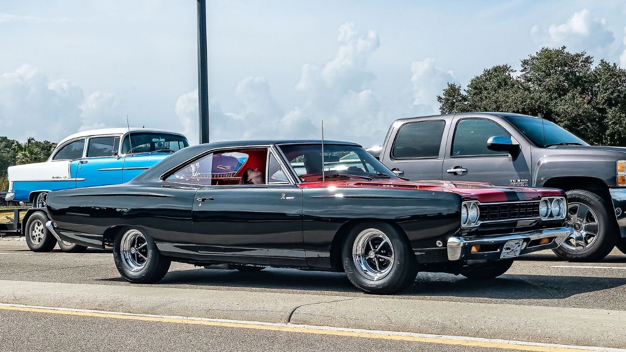 14 Muscle cars that hid their power in plain sight