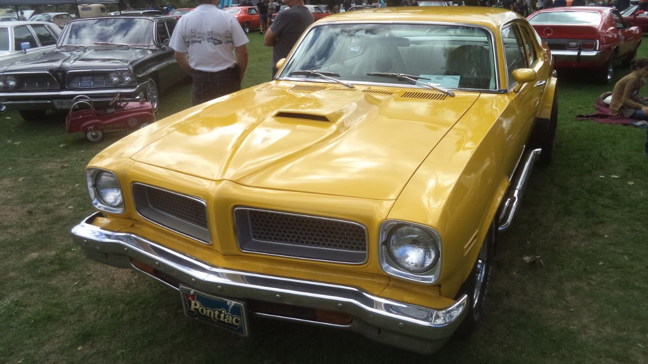 1974 Pontiac Ventura Sprint Factory Rally Gauges and a Floor Shifter