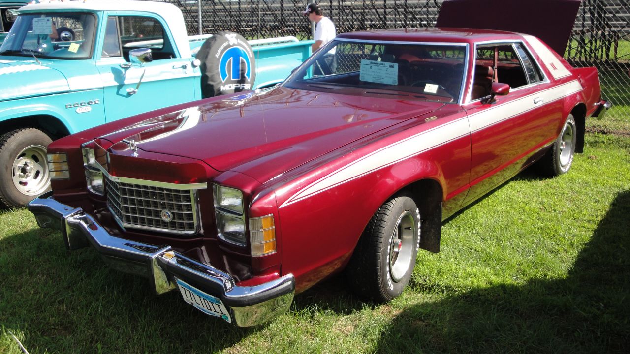 1977 Ford LTD II