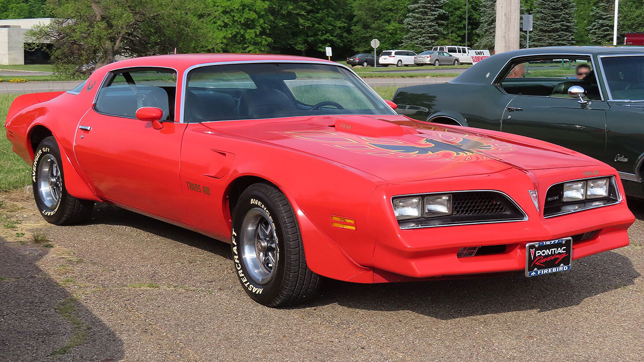 1977 Pontiac Firebird Trans Am, front right