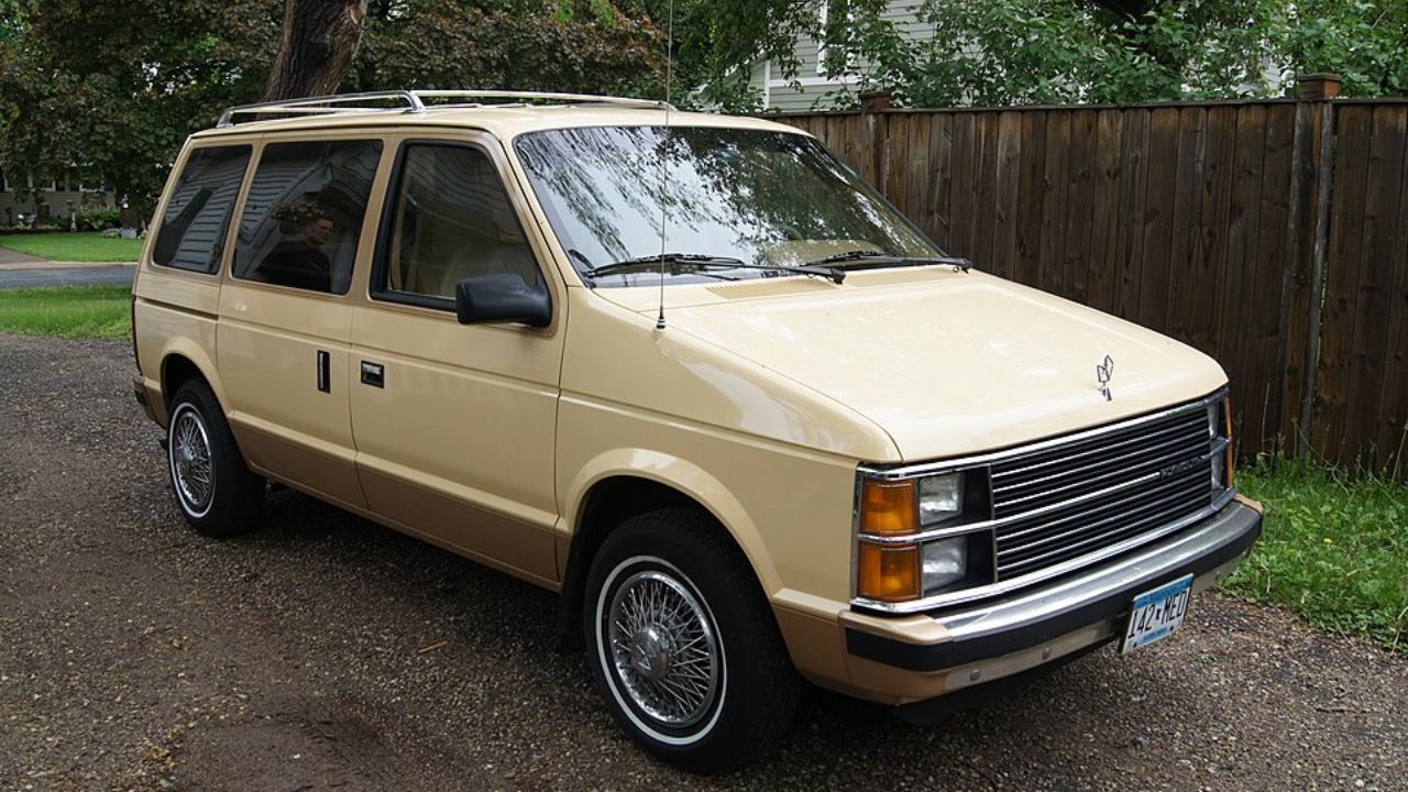 9 Cars that broke sales records and are now forgotten